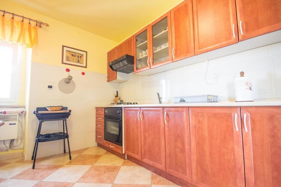 Apartment Bencic Karigador Bagian luar foto
