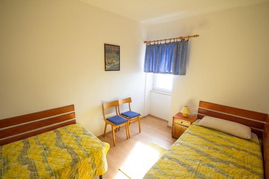 Apartment Bencic Karigador Bagian luar foto